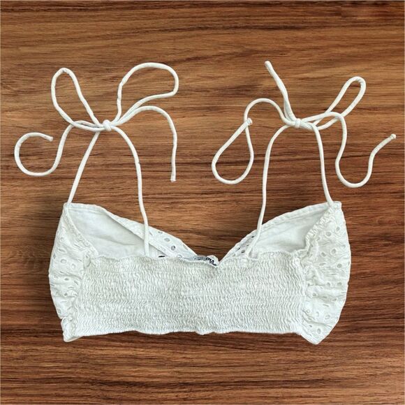Zara White Eyelet Tie-Front Camisole Crop Top Preowned Chic Layering Top - Picture 3 of 5